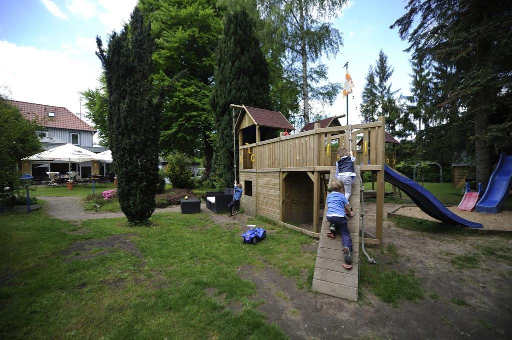 Hotel Zur Heidebluete Hambuhren Exterior photo